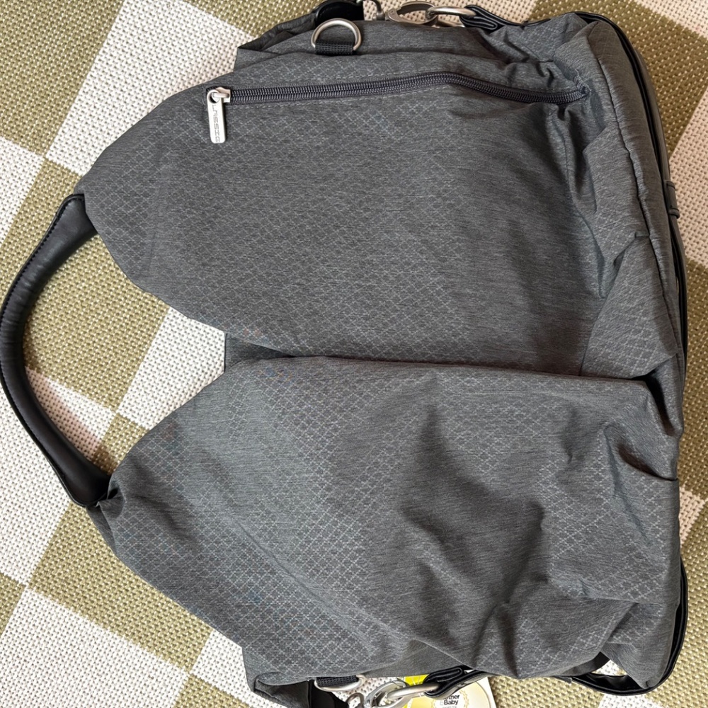 NWT Stylish grey diaper bag - Picture 2 of 5